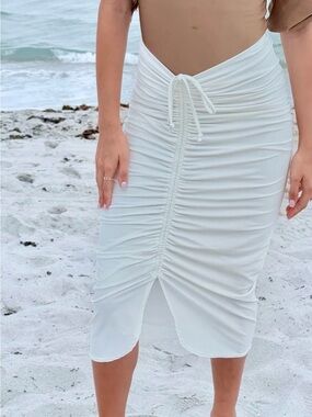 Women’s White Ruched Swim Coverup Skirt -